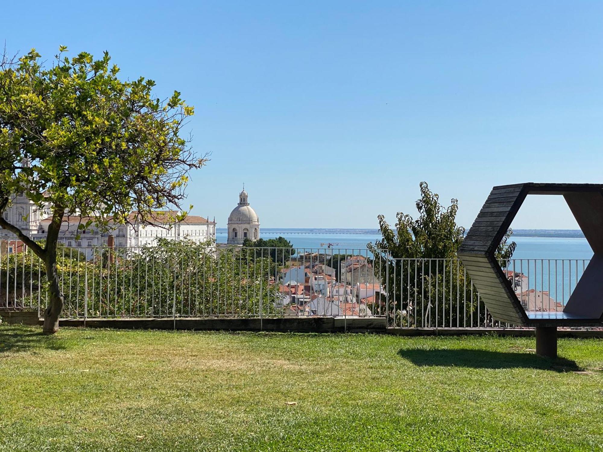 Castle Inn Lisbon Apartments ภายนอก รูปภาพ
